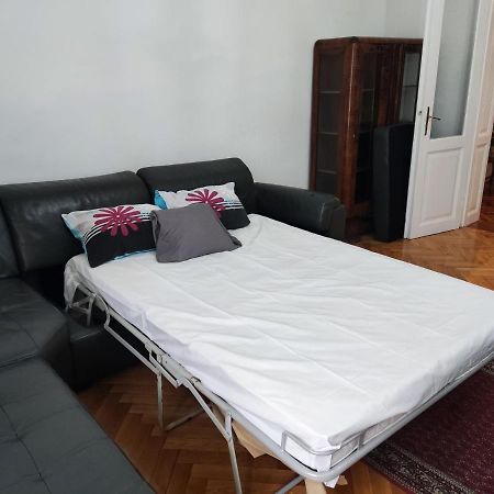 Vintage Apartment In The Center Of Νόβι Σαντ Εξωτερικό φωτογραφία