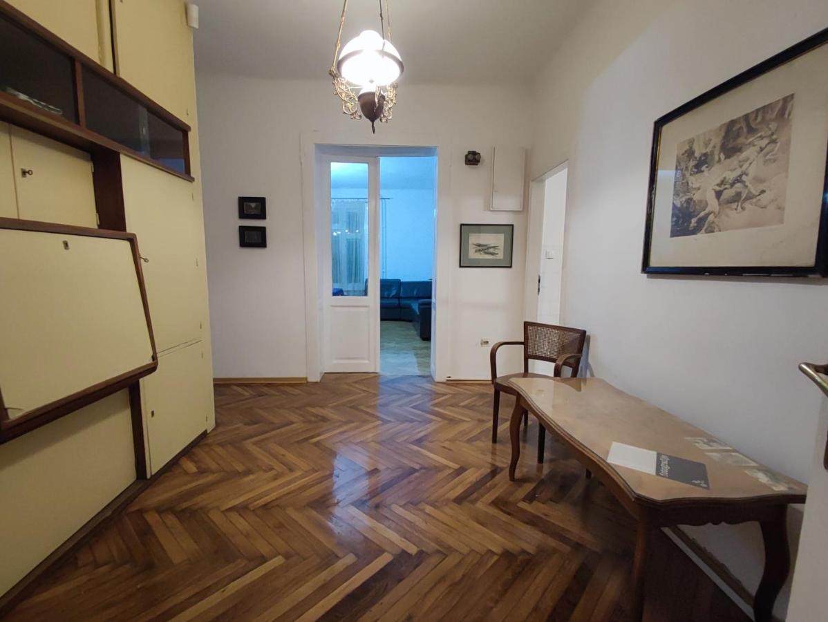 Vintage Apartment In The Center Of Νόβι Σαντ Εξωτερικό φωτογραφία